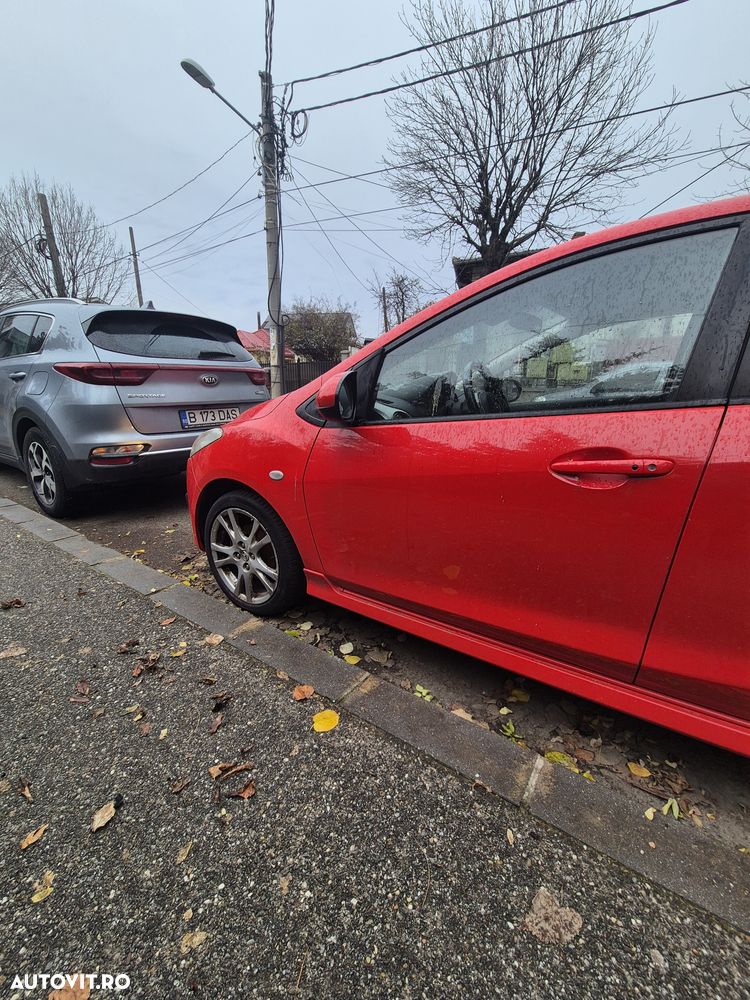 Mazda 2 - 3
