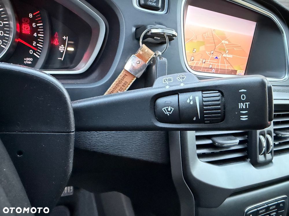 Volvo V40 T3 - 25