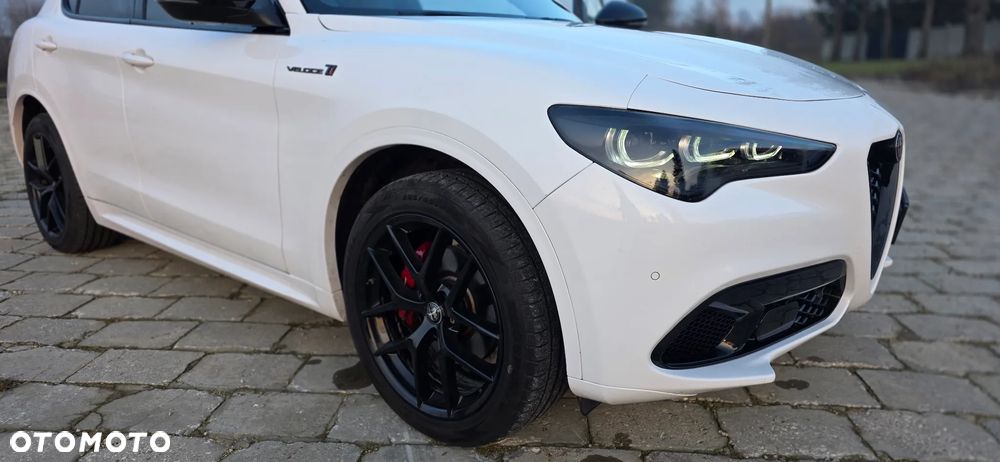 Alfa Romeo Stelvio 2.0 Turbo 16V AT8-Q4 Veloce Ti - 2