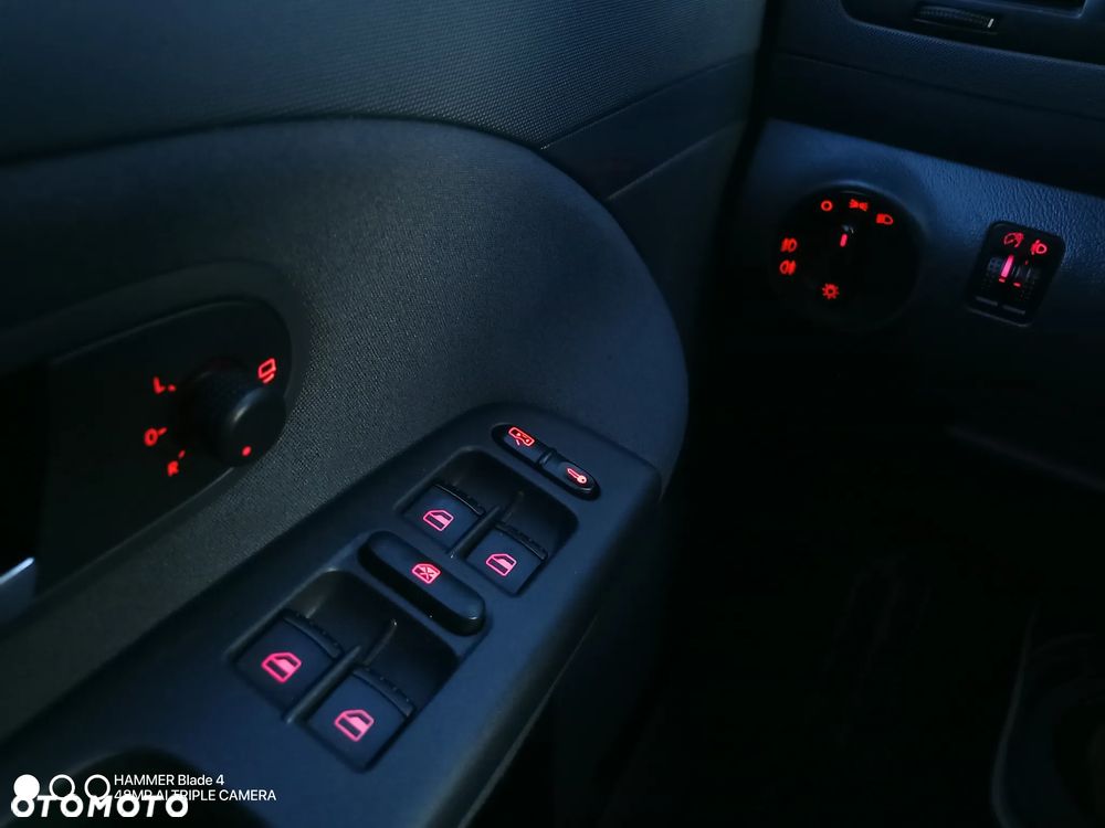 Seat Alhambra 2.0 Reference - 24