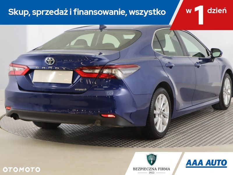 Toyota Camry - 7