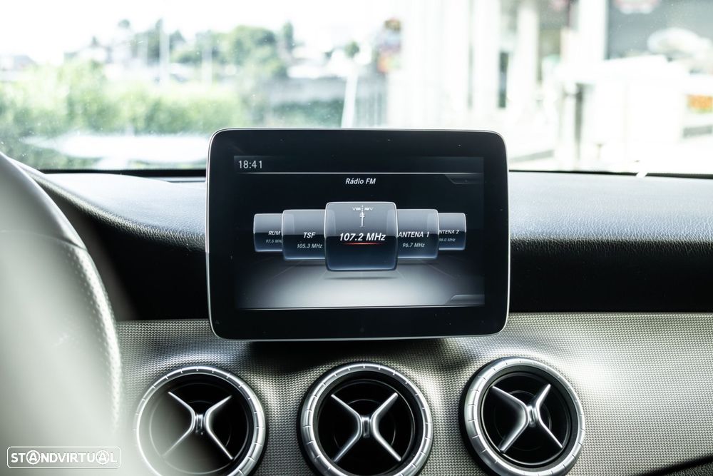 Mercedes-Benz CLA 200 - 19