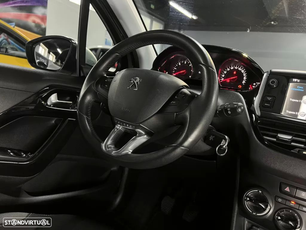Peugeot 208 1.4 HDi Active - 26