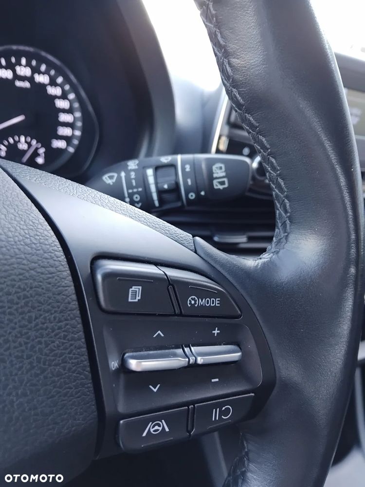 Hyundai i30 1.5 DPI Classic + - 15