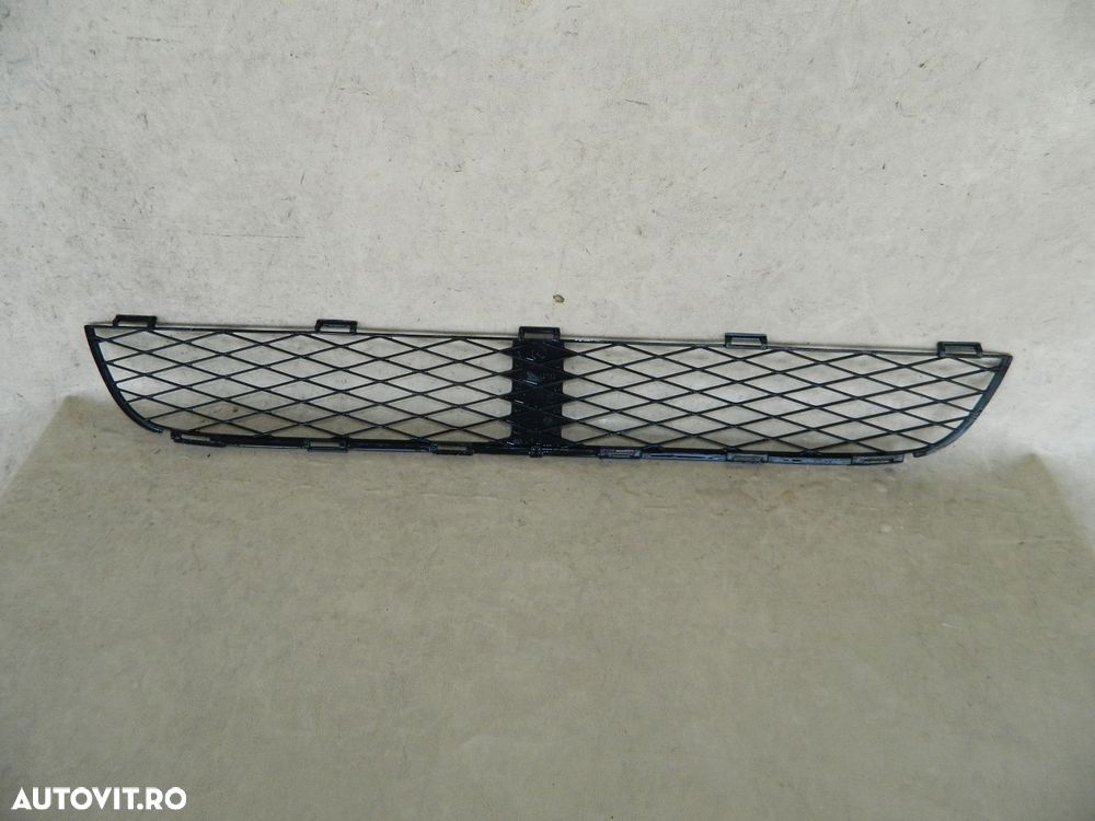 Grila intre proiectoare Toyota Yaris 2002, 2003, 2004, 2005,, cod origine OE 53112-0D010 - 5