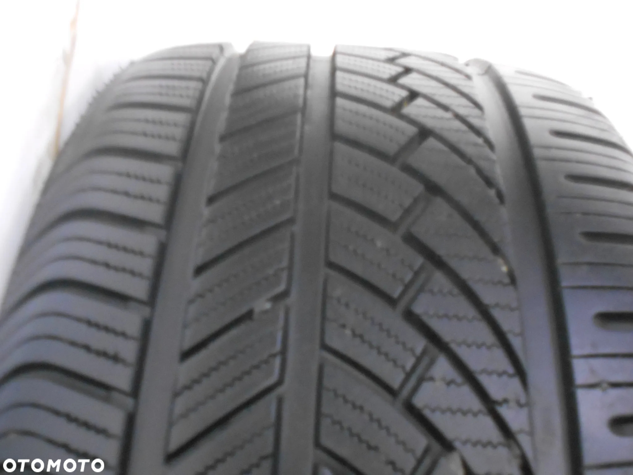 OPONA POJEDYNKA 225/40R18 ATLAS GREEN 4S DOT 0923 8MM - 2