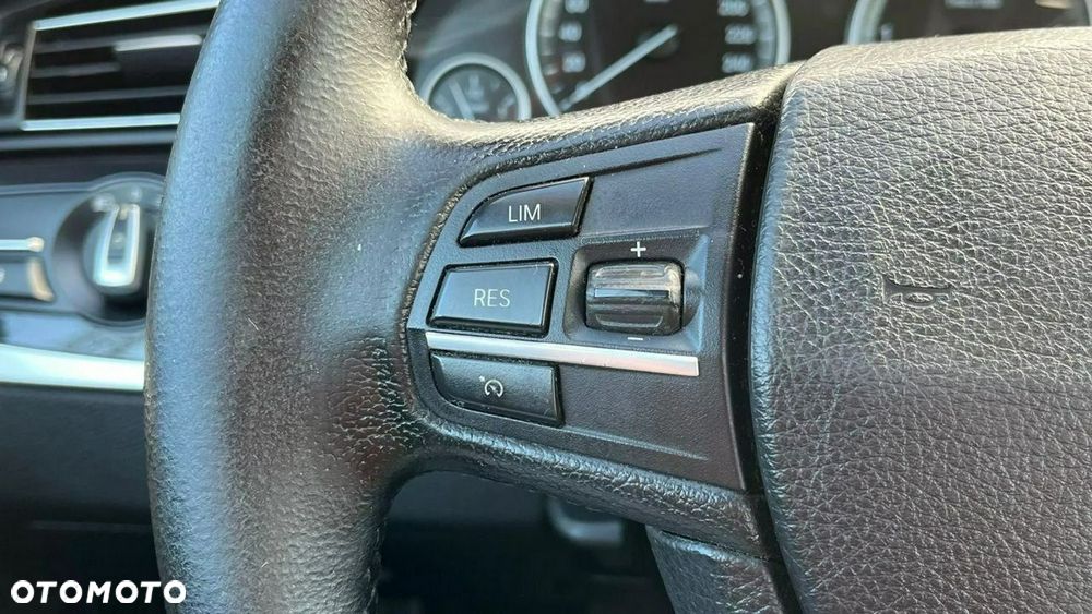 BMW Seria 5 520d - 17