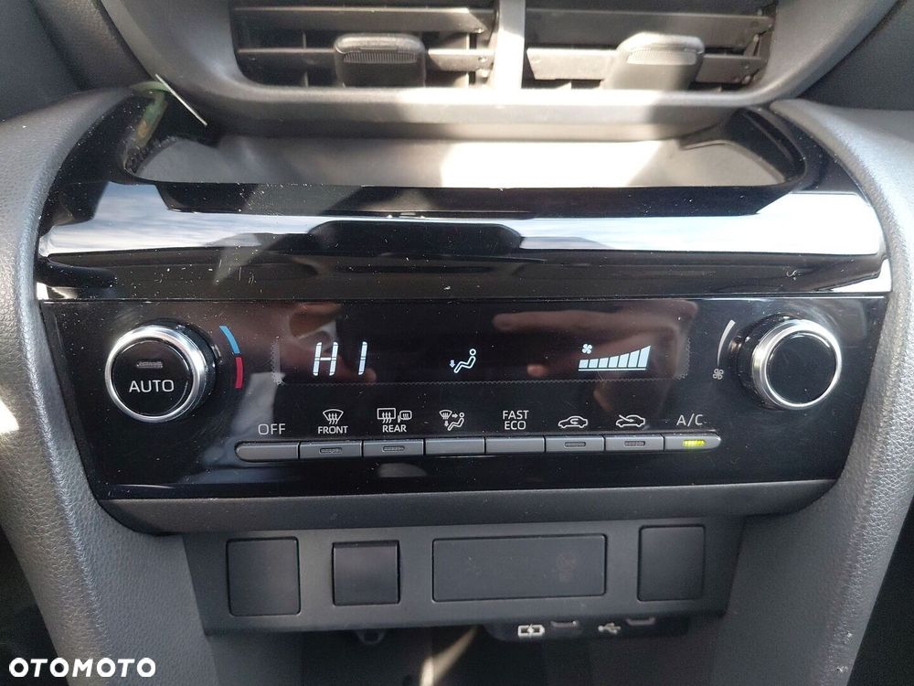 Toyota Yaris Cross Hybrid 1.5 Comfort - 25