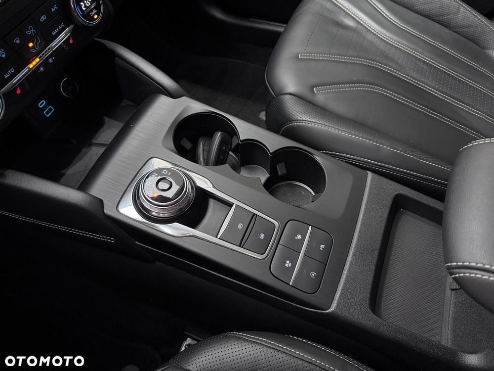 Ford Kuga - 26