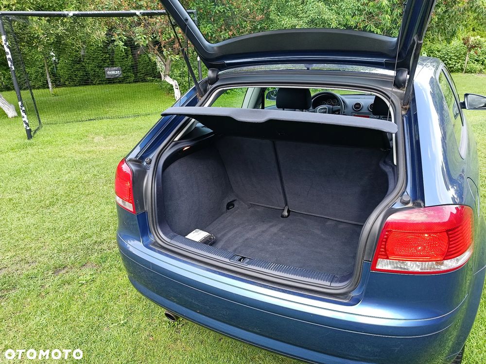Audi A3 3-drzwiowe 1.6 Ambiente - 25