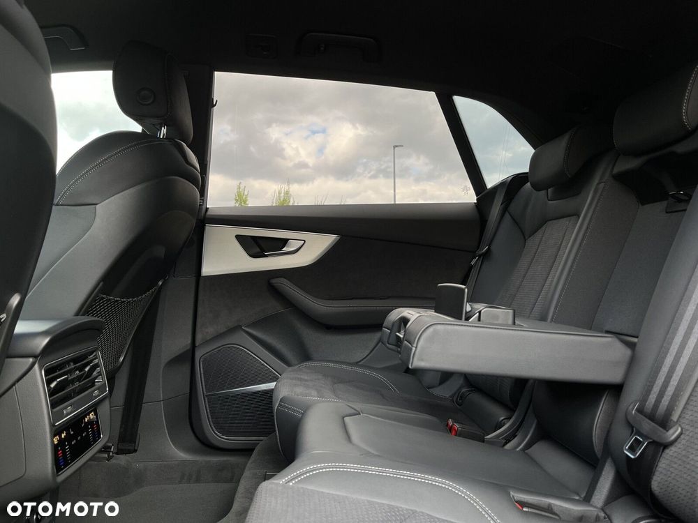 Audi Q8 - 18