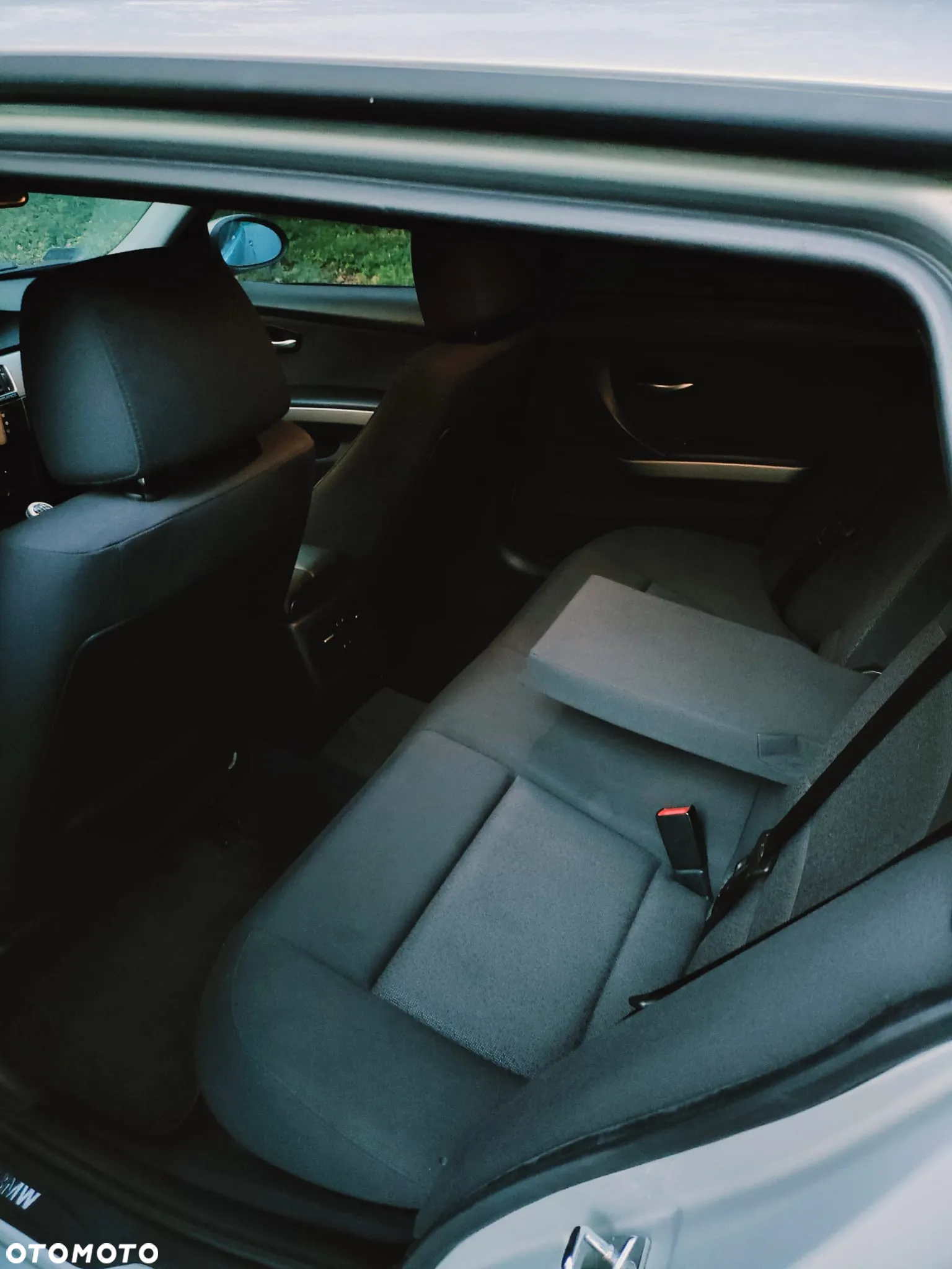 BMW Seria 3 318d - 23