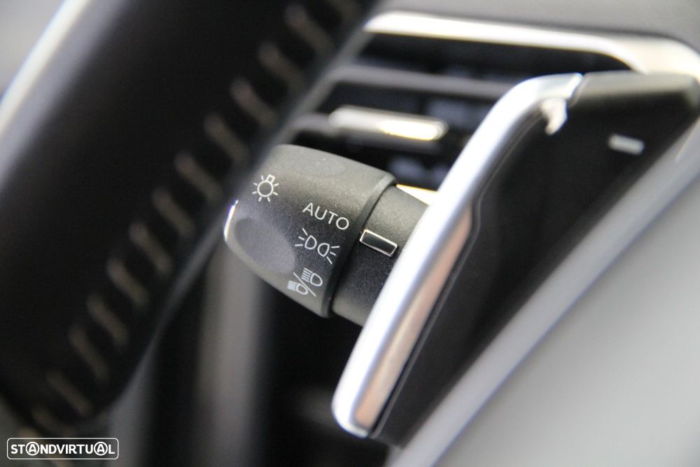Peugeot 3008 1.5 BlueHDi Allure Pack EAT8 - 13