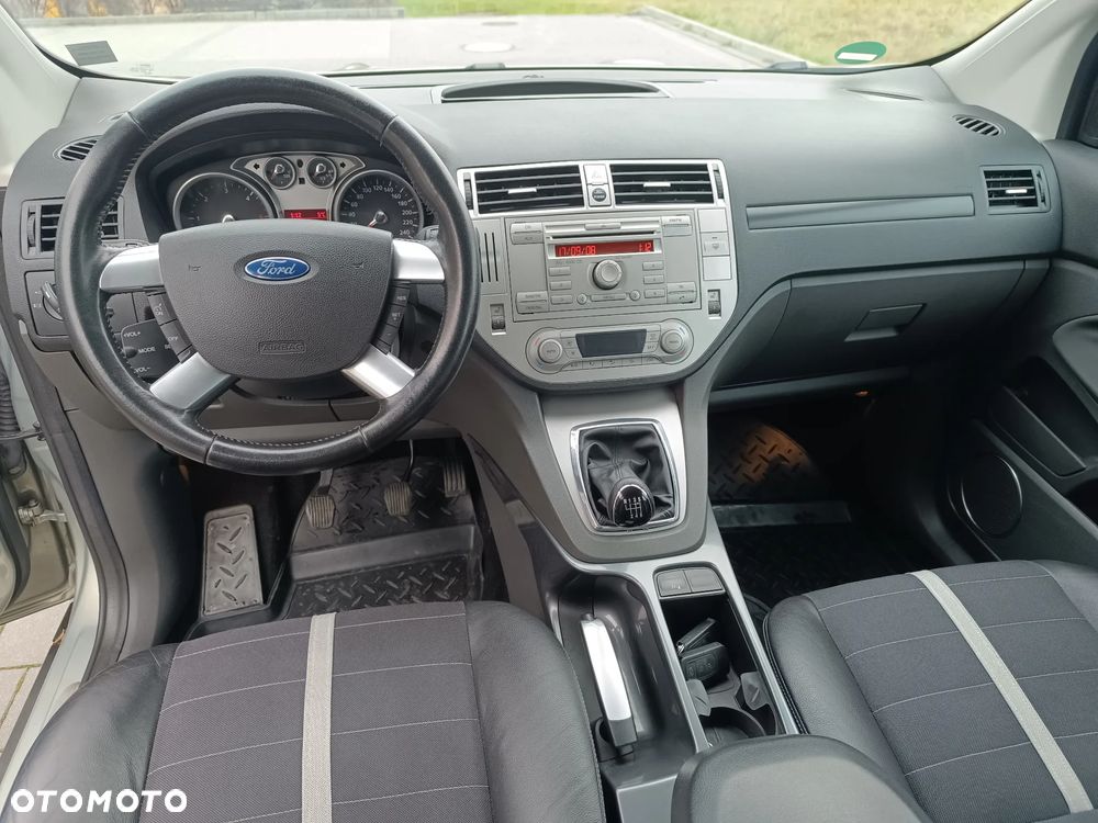 Ford Kuga 2.0 TDCi 4x4 Titanium - 11