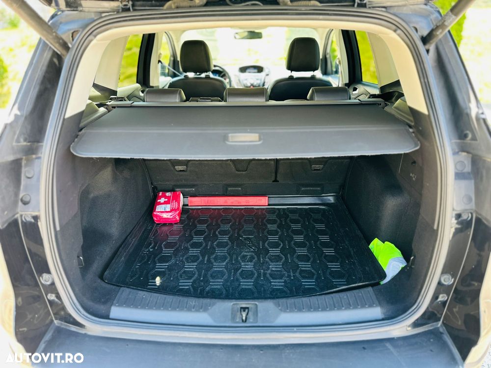Ford Kuga 2.0 TDCi Powershift 4WD Titanium - 15