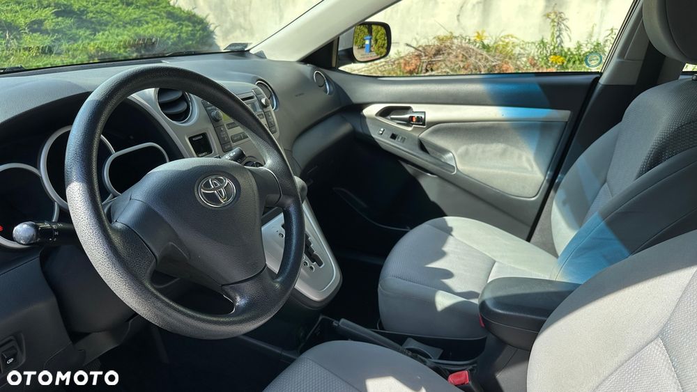 Toyota Matrix - 12