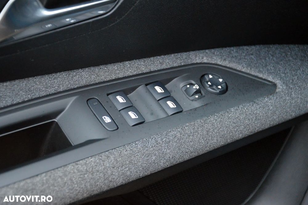 Peugeot 3008 1.5 BlueHDI 130 EAT8 Allure Pack - 40