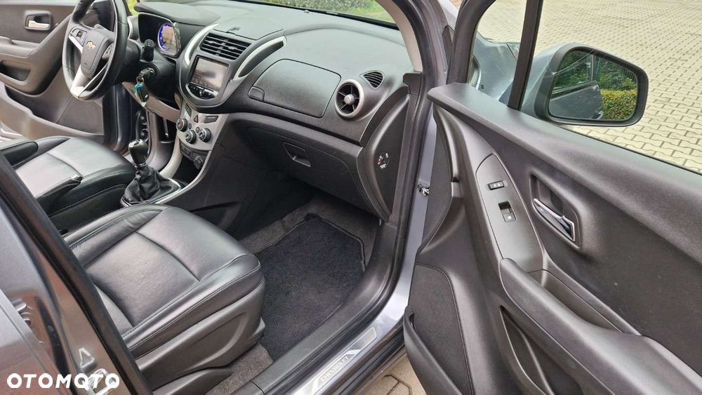 Chevrolet Trax 1.7 D LT - 17