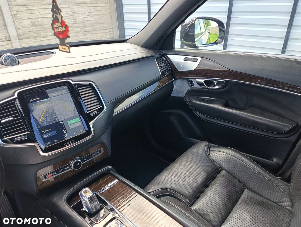 Volvo XC 90 - 32