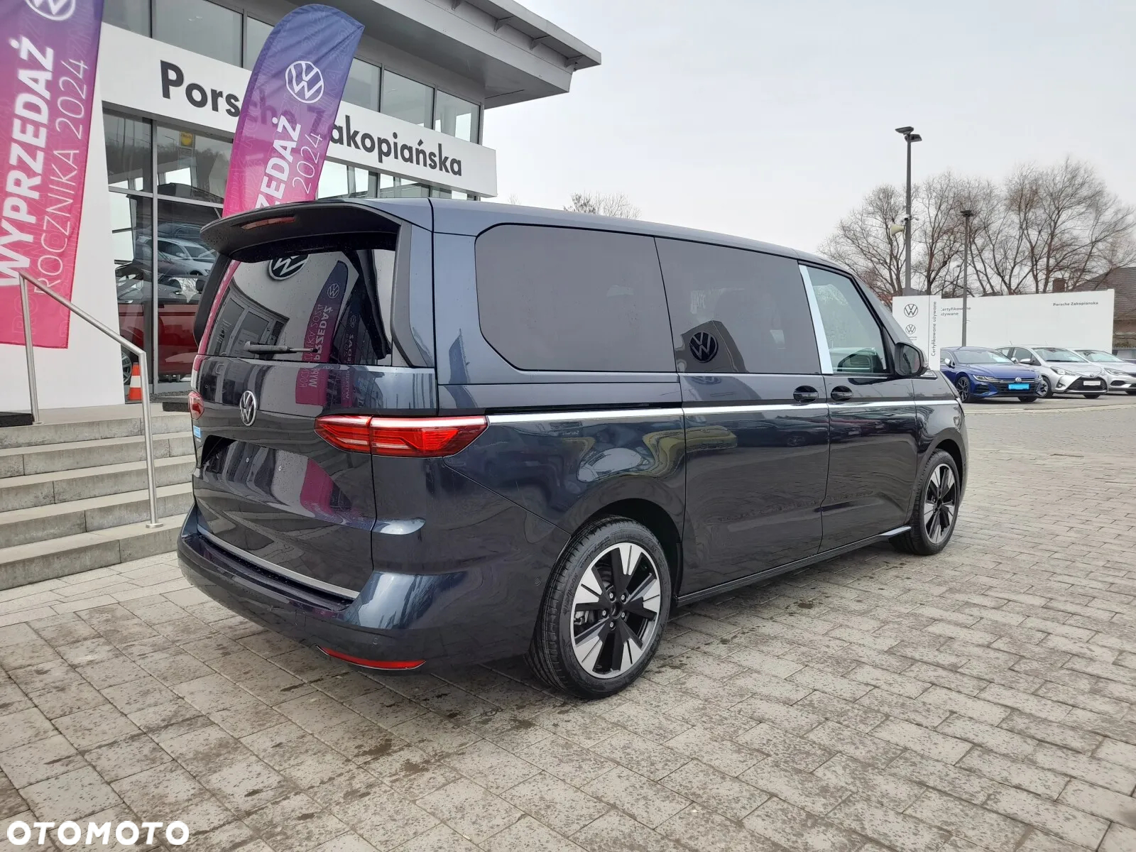 Volkswagen Multivan 2.0 TDI L2 Style DSG - 4