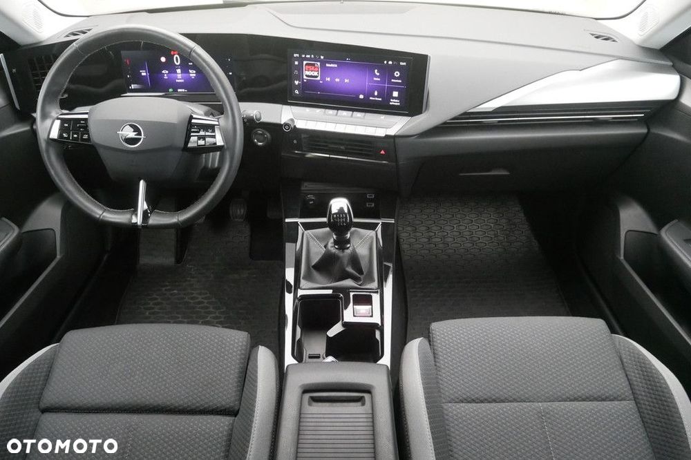 Opel Astra 1.2 T Edition S&S - 8