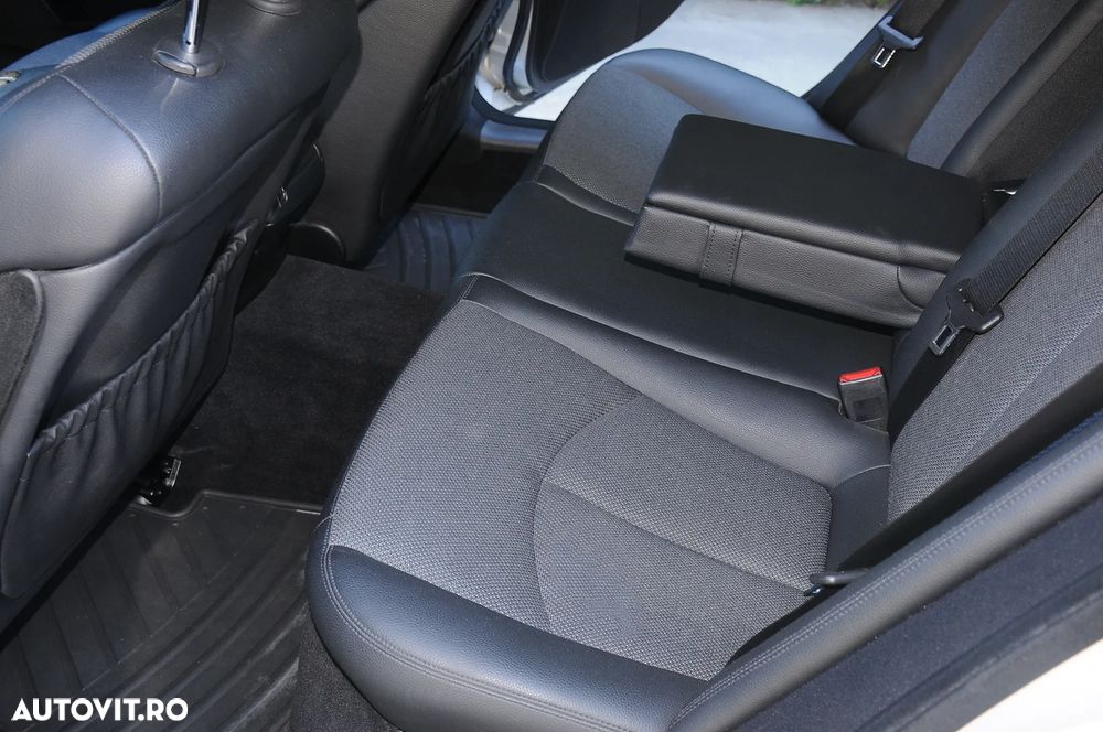 Mercedes-Benz E 220 CDI Automatik Avantgarde - 15