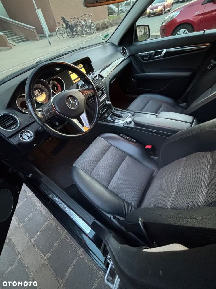 Mercedes-Benz Klasa C 250 CDI BlueEff 4-Matic Avantgarde - 7