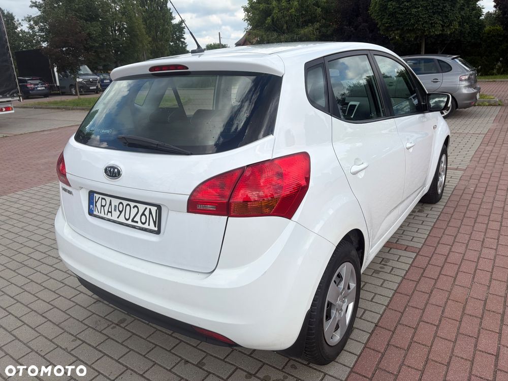 Kia Venga 1.4 L - 11