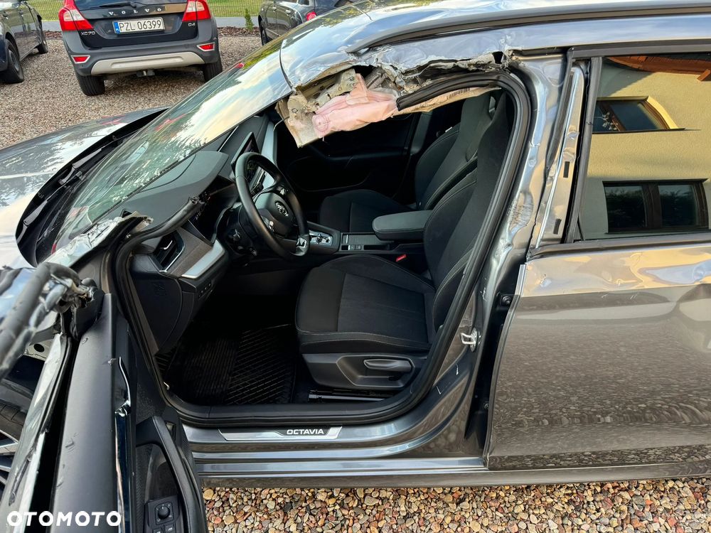 Skoda Octavia 2.0 TDI Ambition DSG - 14