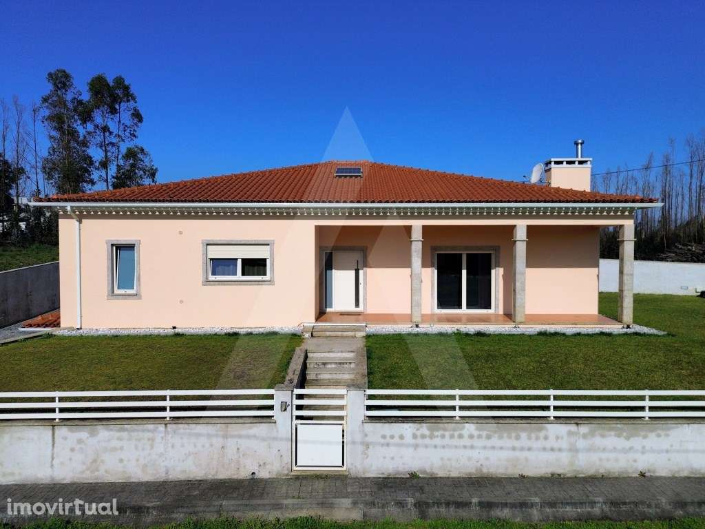 Moradia Isolada T3+1 em Soutelo - Macinhata do Vouga - Grande imagem: 2/60