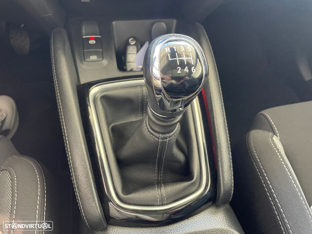 Nissan Qashqai 1.5 dCi N-Connecta - 19