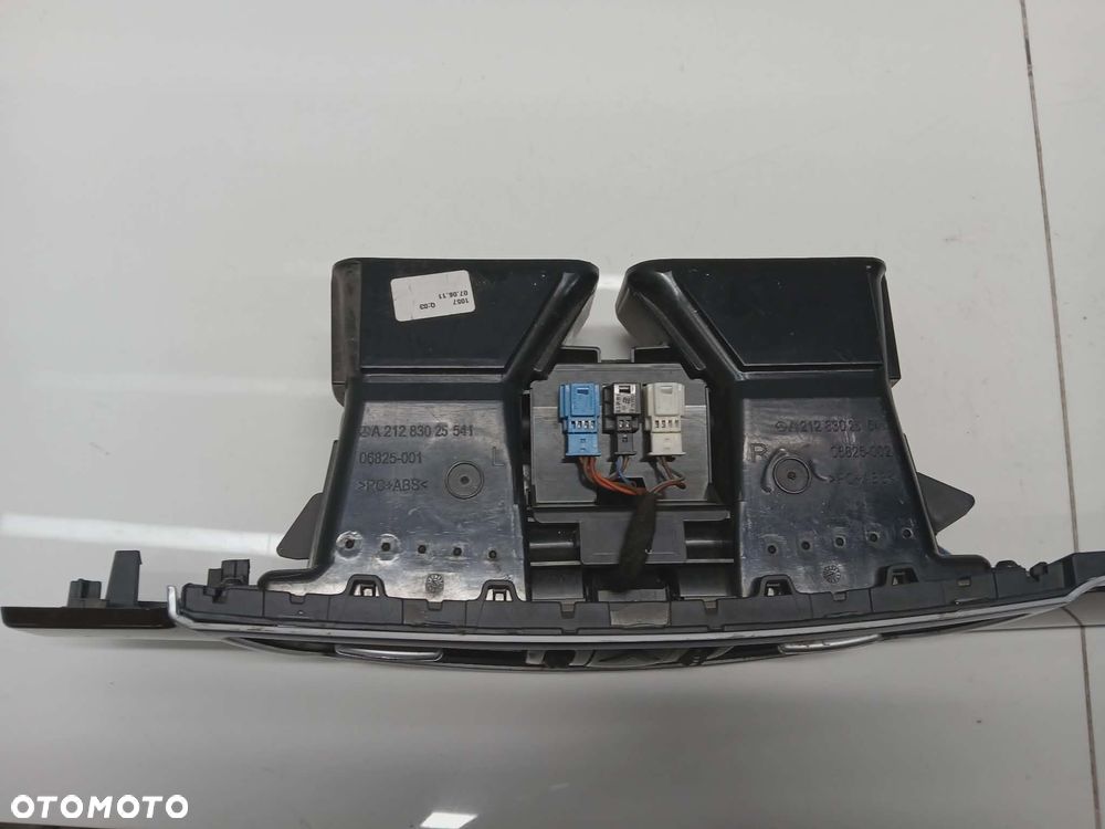 MERCEDES W212 LISTWA DEKOR KONSOLI KRATKI NAWIEWU A212680XX71 - 2