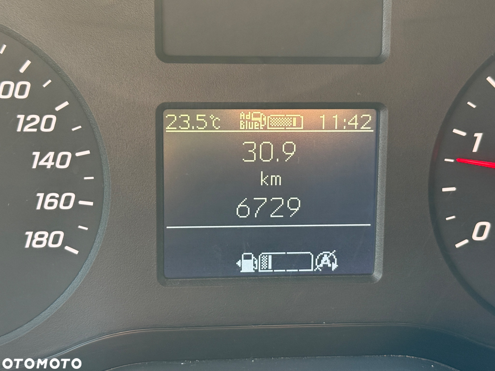 Mercedes-Benz Sprinter 317 CDI /L2H2 średniak/LED/Prawie Nowy/Navi/Klima/Kamera/bdb stan - 31