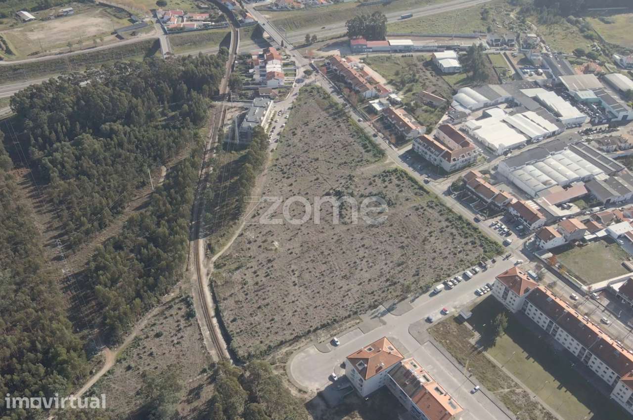 Terreno com 28.750m2 para construção de moradias em Esgueira