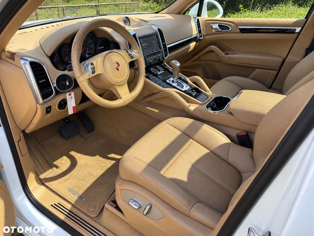 Porsche Cayenne - 18