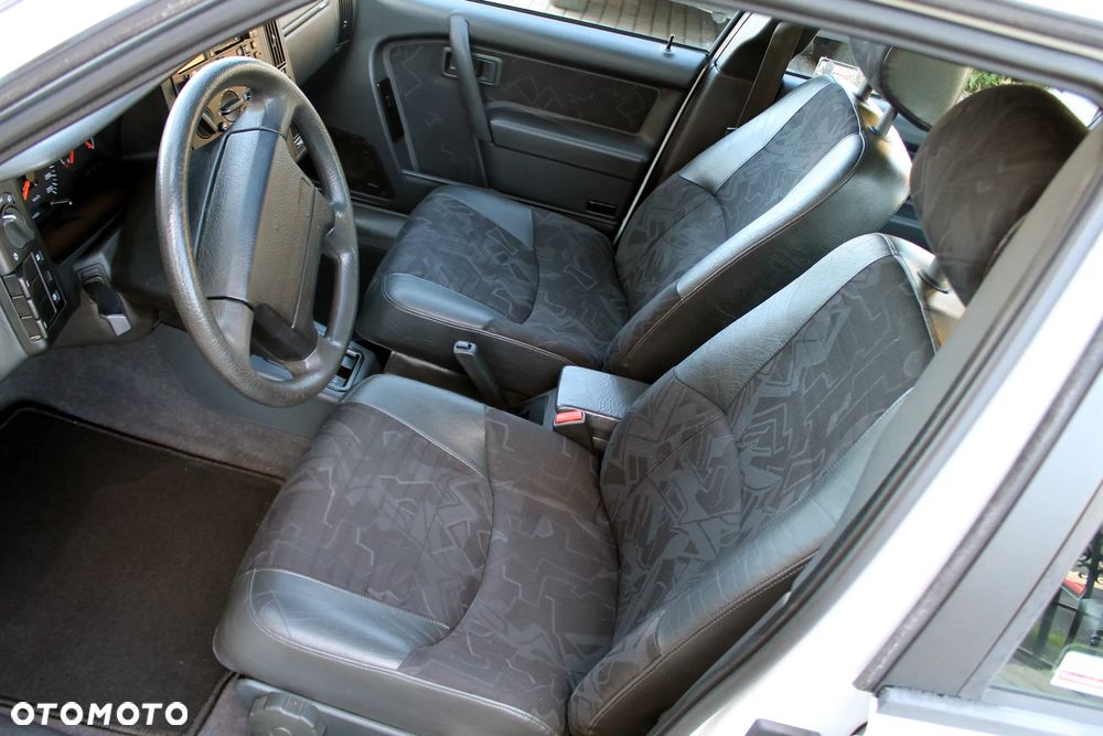 Volvo Seria 400 - 10