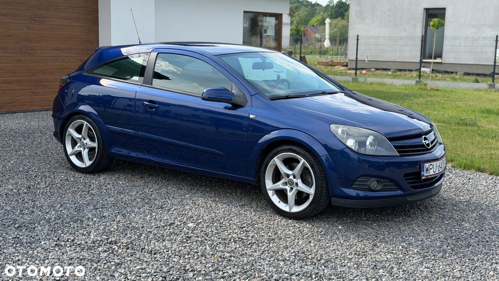 Opel Astra 2.0 T Cosmo - 7