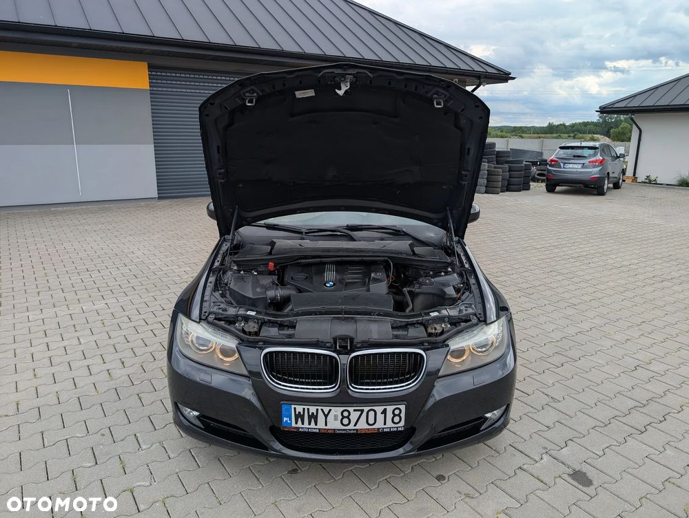 BMW Seria 3 318d Sport Line - 18