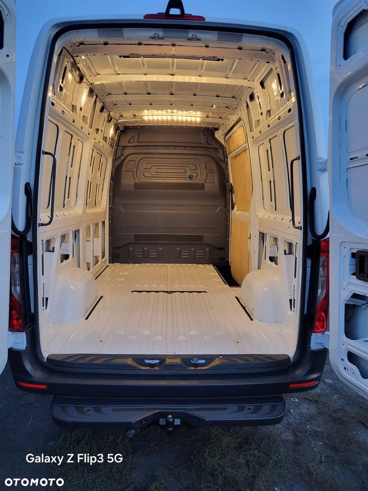 Mercedes-Benz SPRINTER - 19