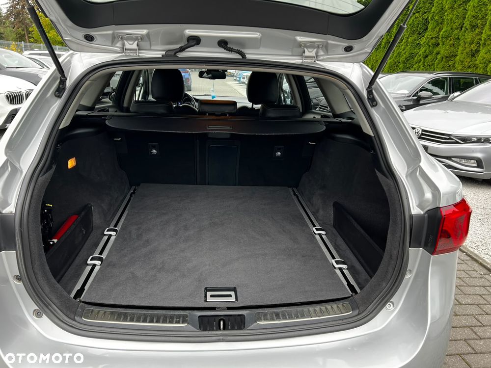 Toyota Avensis Touring Sports 1.8 Multidrive S Comfort - 17