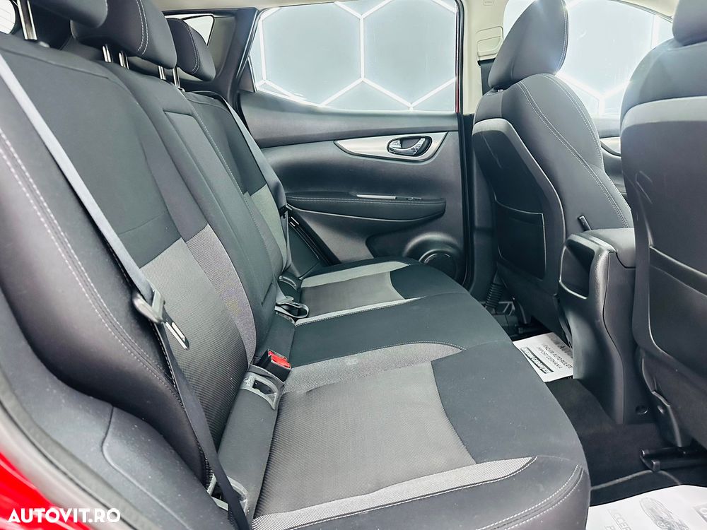 Nissan Qashqai 1.2 DIG-T Xtronic N-Connecta - 6