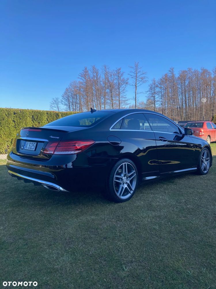 Mercedes-Benz Klasa E 400 4Matic 9G-TRONIC 25th Anniversary Edition - 13