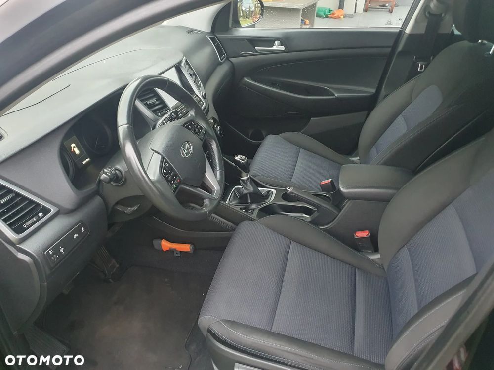 Hyundai Tucson 1.6 GDI BlueDrive Style 2WD - 10