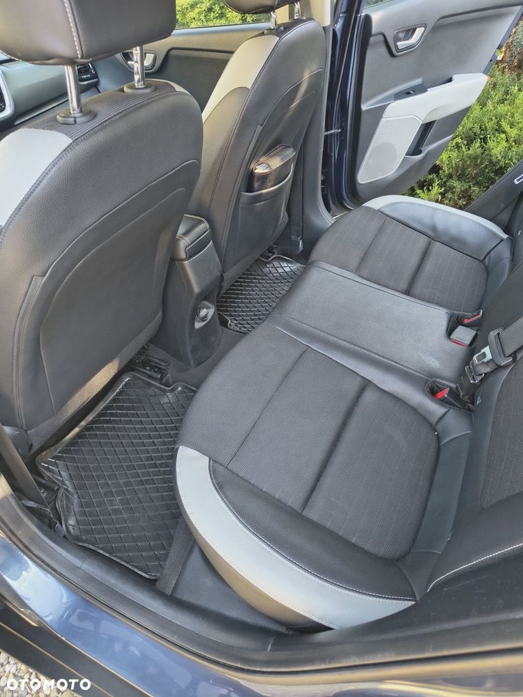 Kia Stonic 1.4 L - 9