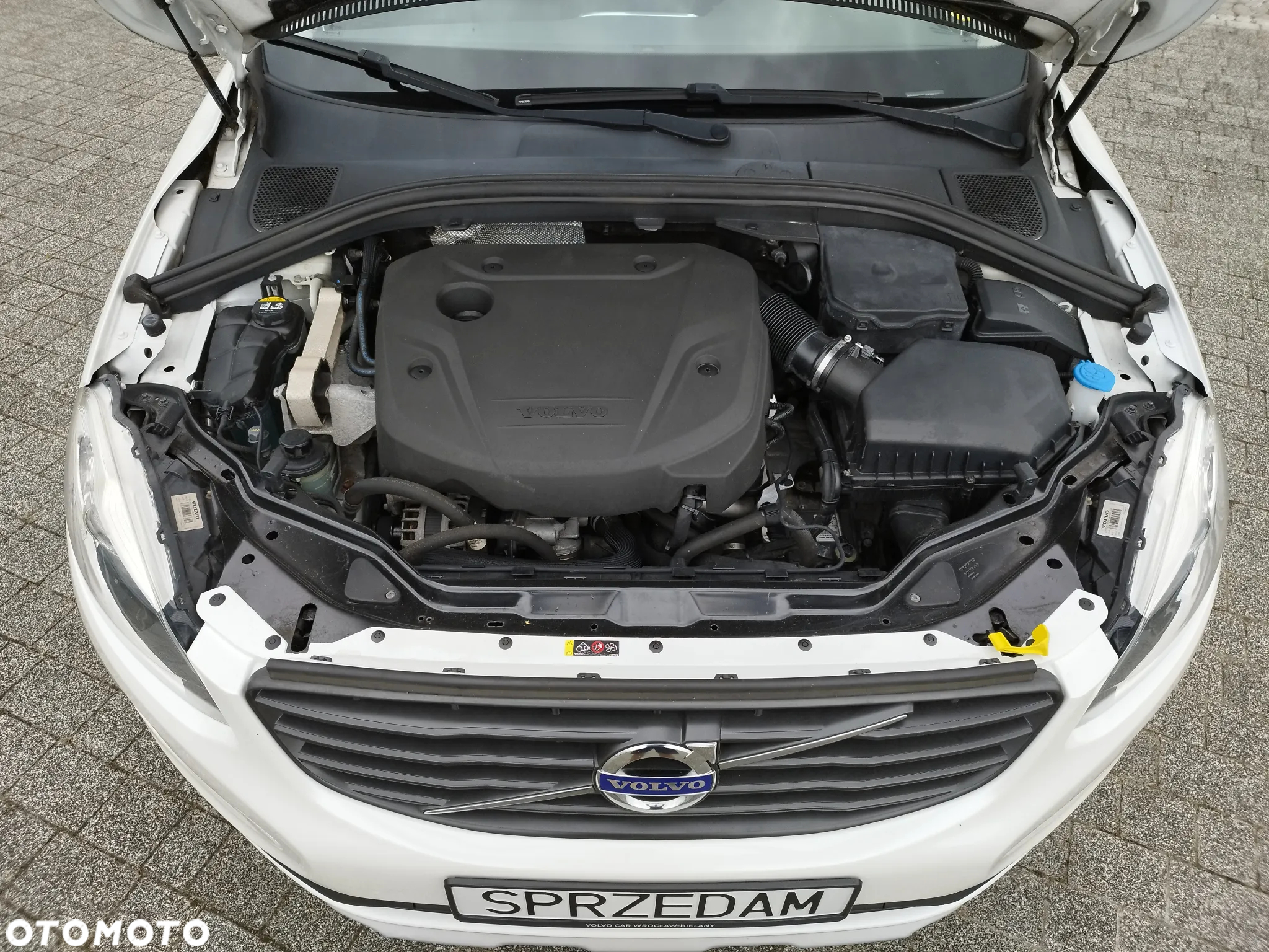 Volvo XC 60 D3 Drive-E Ocean Race - 33