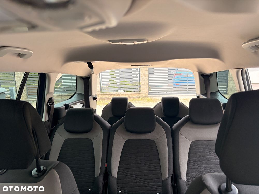 Citroën C4 Picasso - 12