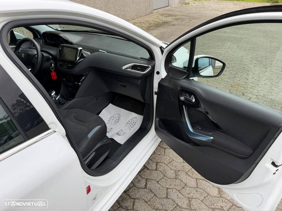 Peugeot 208 1.4 HDi Active - 7