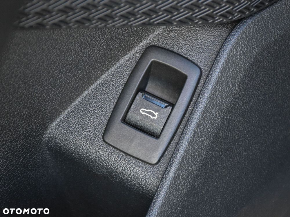 BMW X1 sDrive18i xLine - 21