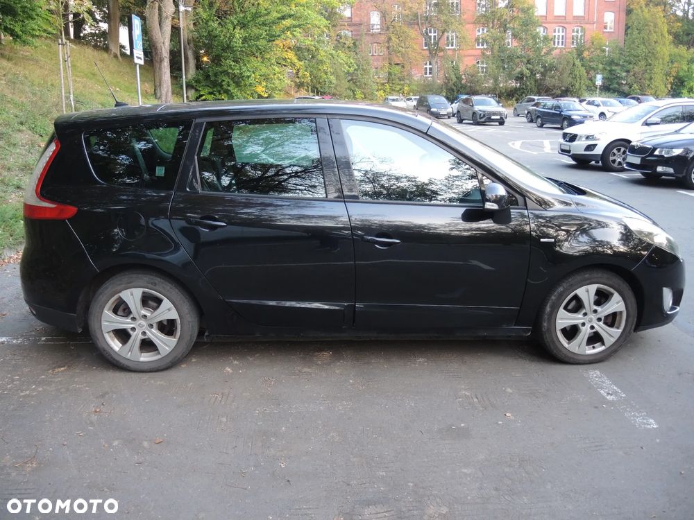 Renault Grand Scenic Gr 1.4 16V TCE Bose Edition - 2