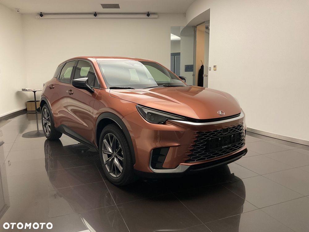 Lexus LBX 1.5 Hybrid - 2
